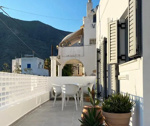Marton Perissa (Santorini)