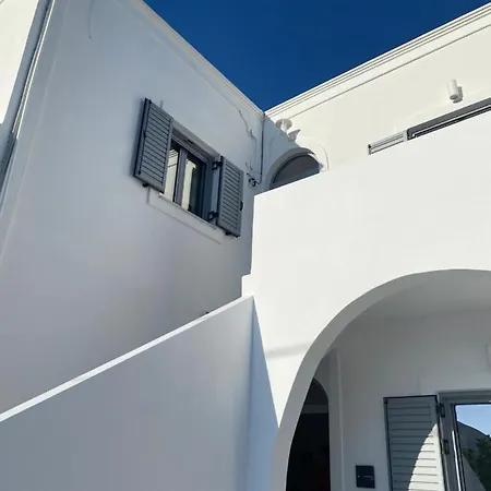 Marton Apartment Perissa (Santorini)