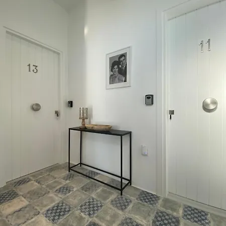 Marton * Perissa (Santorini)